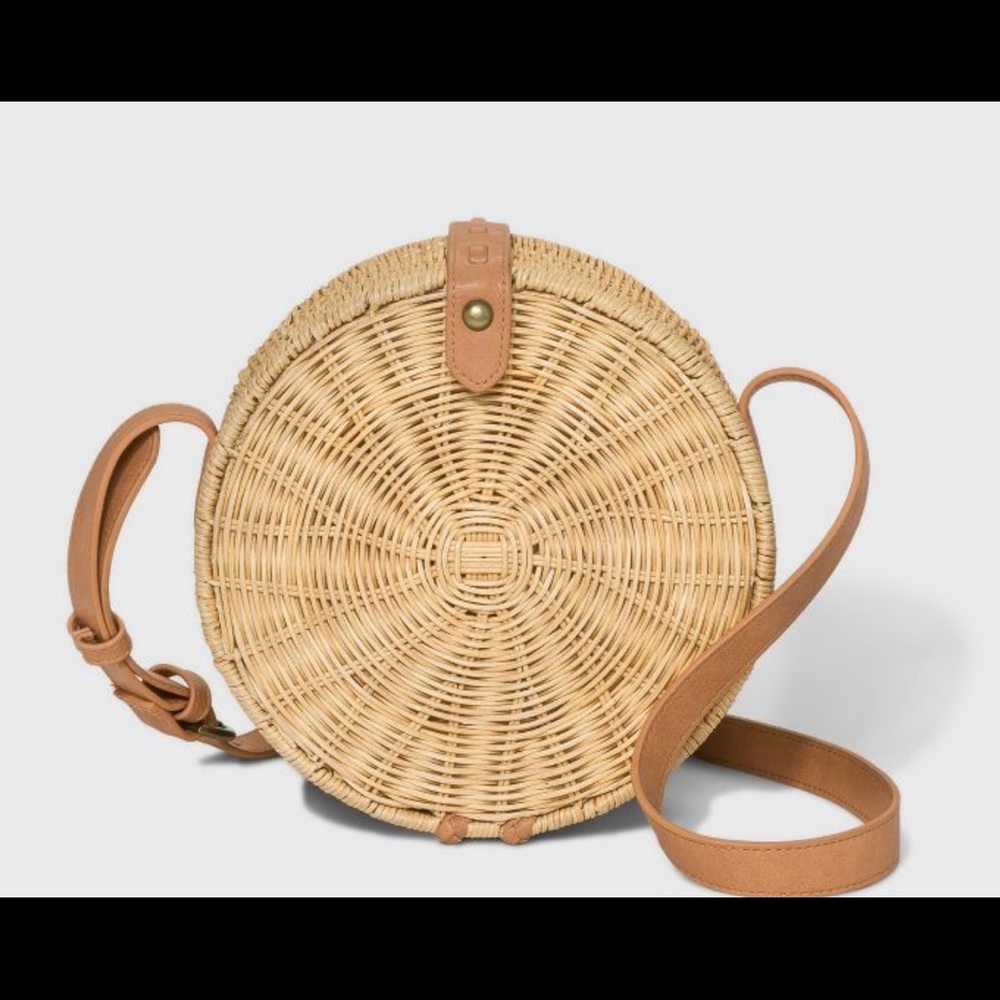 Rattan Circle Crossbody Bag